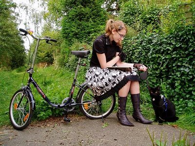 bike-book-girl1